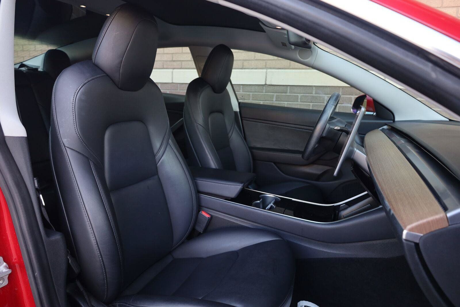 Used 2018 Tesla Model 3 Mid Range RWD image 28