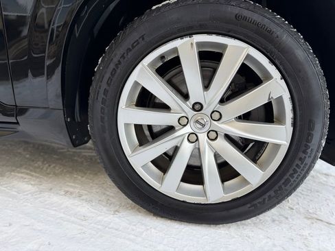 Used 2016 Volvo XC90 T6 Momentum w/ Momentum Plus Package image 21