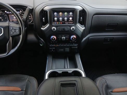 Used 2021 GMC Sierra 1500 AT4 w/ AT4 Premium Package AWD/4WD image 3