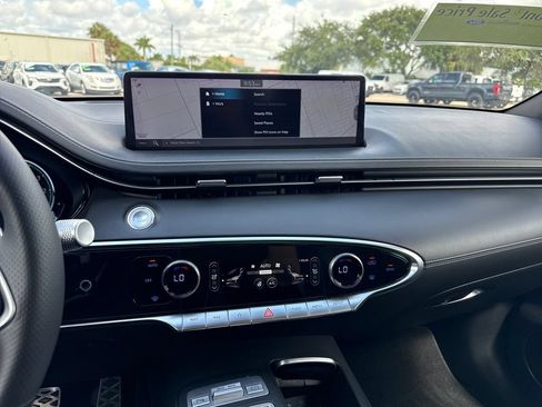 Used 2023 Genesis GV70 2.5T w/ Sport Prestige Package AWD/4WD image 18