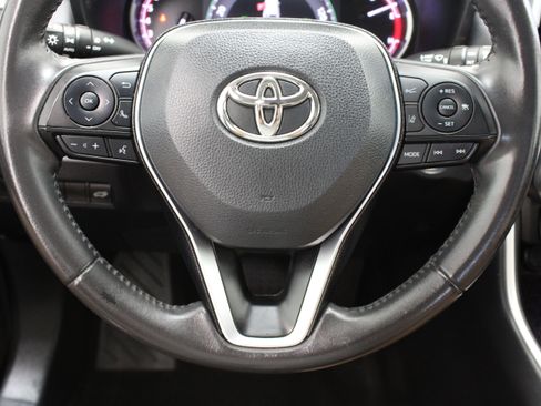 Used 2019 Toyota RAV4 Limited FWD image 27