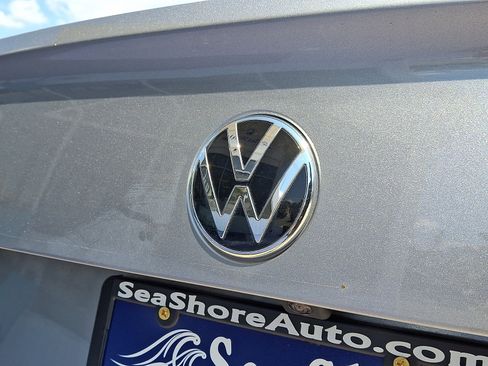 Used 2023 Volkswagen Jetta SE FWD image 29