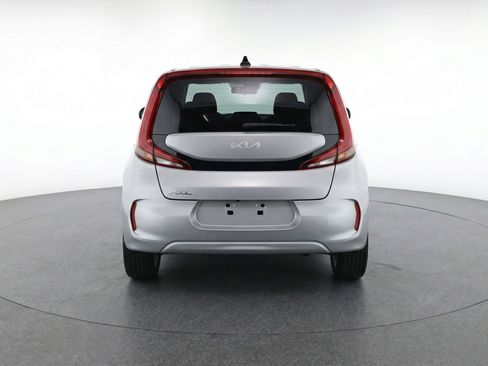 Used 2025 Kia Soul LX w/ LX Technology Package FWD image 7