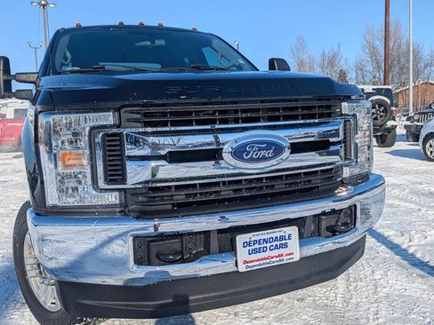 Used 2018 Ford F250 XL w/ STX Appearance Package image 2