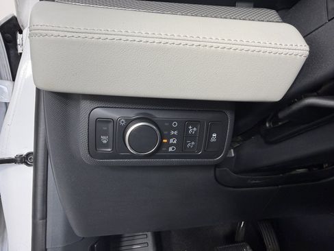 Used 2022 Ford Mustang Mach-E Premium w/ Ice White Appearance Package AWD/4WD image 21