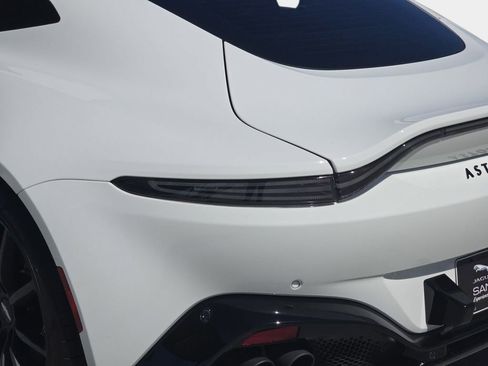 Used 2023 Aston Martin V8 Vantage Coupe image 33