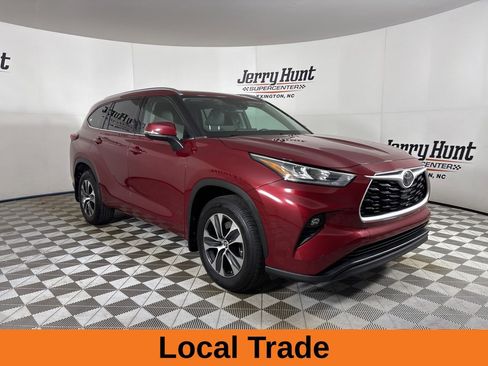 Used 2020 Toyota Highlander XLE image 5
