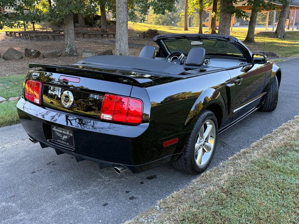 Used 2007 Ford Mustang GT RWD image 36