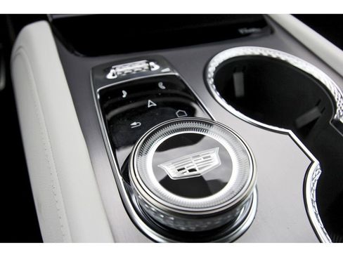 New 2026 Cadillac Vistiq Sport image 20