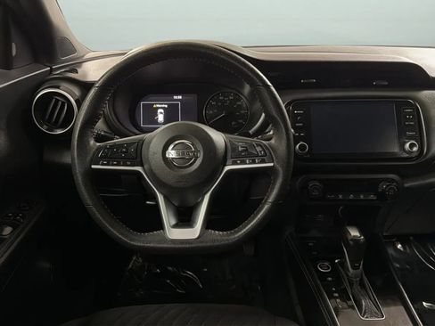 Used 2021 Nissan Kicks SR FWD image 10