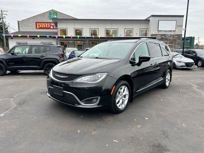 Used 2017 Chrysler Pacifica Touring-L Plus w/ Tire & Wheel Group