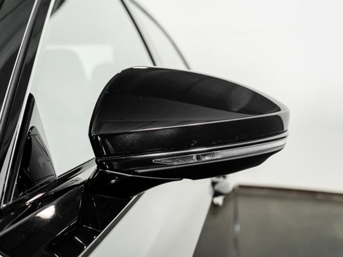 Used 2025 Audi S8 image 24