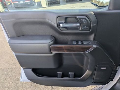 Used 2022 GMC Sierra 1500 SLT w/ SLT Premium Plus Package image 11