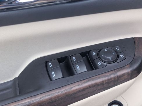 Used 2023 GMC Acadia Denali image 21