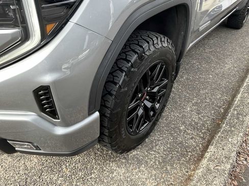 Used 2023 GMC Sierra 1500 Elevation AWD/4WD image 9