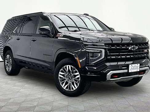 Used 2025 Chevrolet Suburban Z71 AWD/4WD image 12