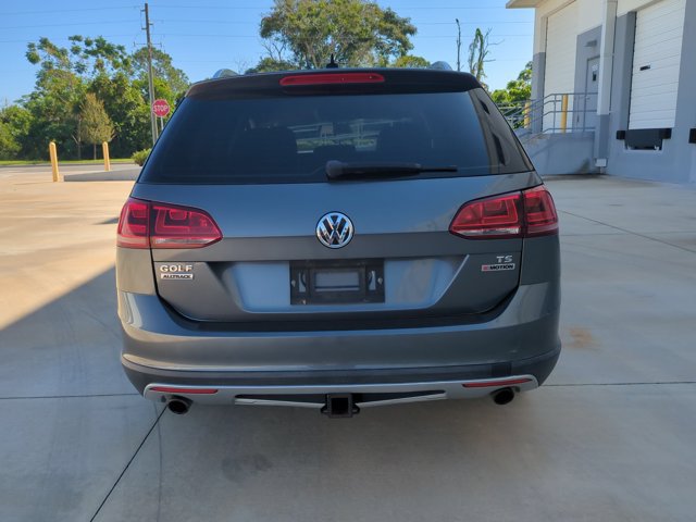 Used 2017 Volkswagen Golf Alltrack AWD/4WD image 6