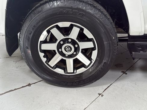 Used 2023 Toyota 4Runner TRD Off-Road Premium image 22