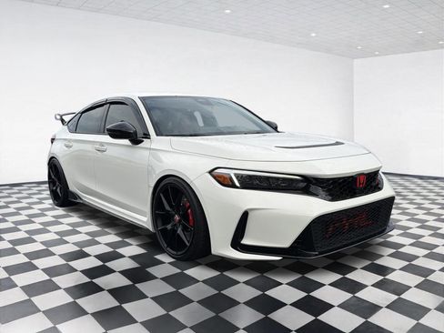 Used 2023 Honda Civic Type R image 3