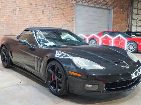 Used 2012 Chevrolet Corvette Grand Sport w/ 3LT Preferred Equipment Group RWD image 3