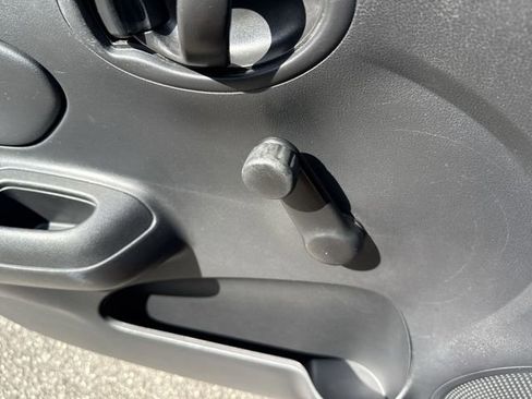 Used 2015 Nissan Versa S FWD image 24