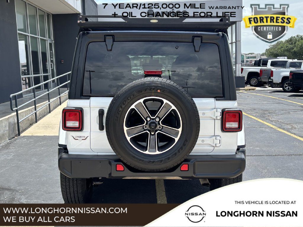 Used 2023 Jeep Wrangler Unlimited Sahara AWD/4WD image 4