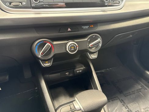 Used 2023 Kia Rio S FWD image 17