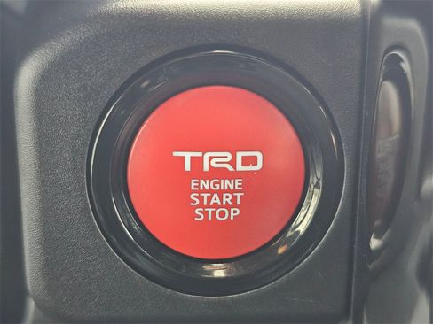 Used 2025 Toyota Tacoma TRD Sport image 27