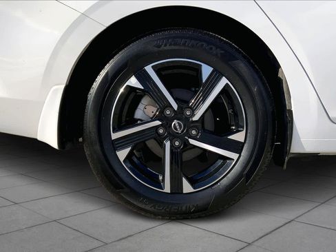 Used 2025 Nissan Sentra SV w/ All-Weather Package image 10