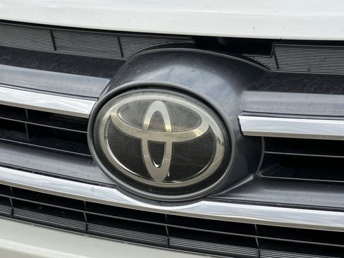 Used 2018 Toyota Highlander XLE image 46