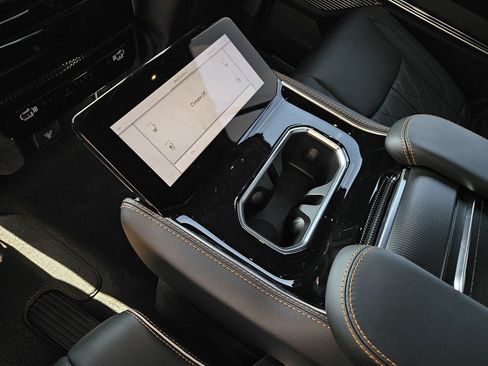 New 2026 Jeep Grand Wagoneer L Summit AWD/4WD image 13