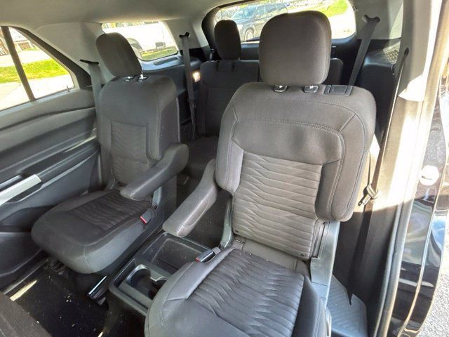 Used 2021 Ford Explorer XLT w/ Class III Trailer Tow Package AWD/4WD image 14