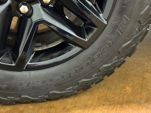 Used 2020 Chevrolet Silverado 1500 LT Trail Boss image 49