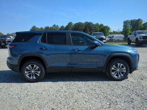 New 2026 Chevrolet Equinox LT w/ Safety and Technology Package FWD image 10