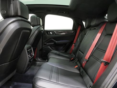 Used 2023 Porsche Cayenne S image 25