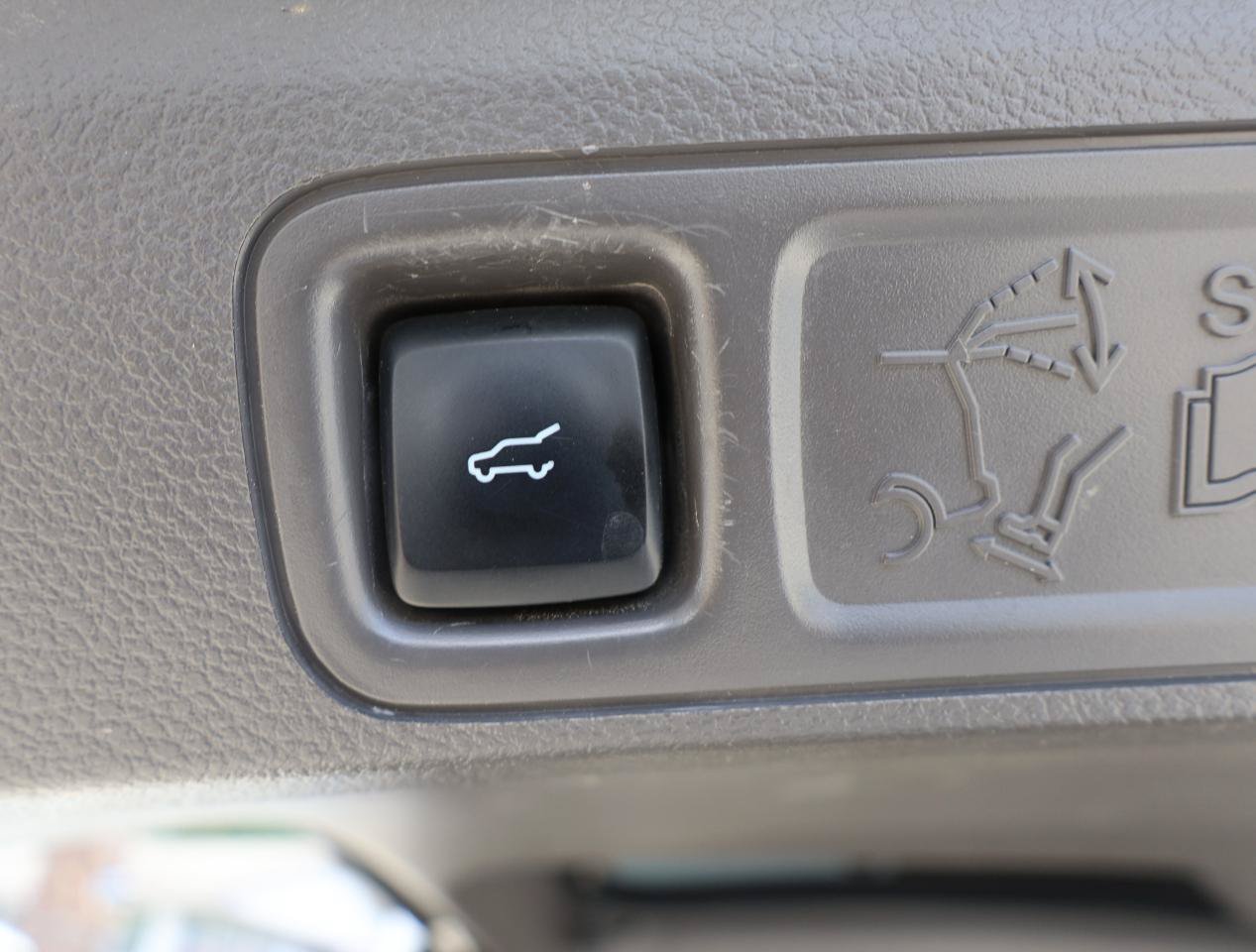 Used 2018 Ford Expedition Limited w/ Equipment Group 301A RWD image 32
