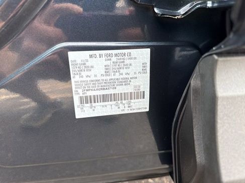 Certified 2024 Ford Edge SEL w/ Convenience Package AWD/4WD image 17
