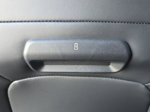 Used 2025 Ford Expedition Platinum w/ Driver's Package image 21