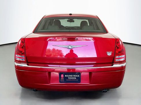 Used 2009 Chrysler 300 C image 6