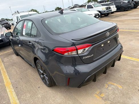 Used 2026 Toyota Corolla SE w/ SE Package FWD image 4