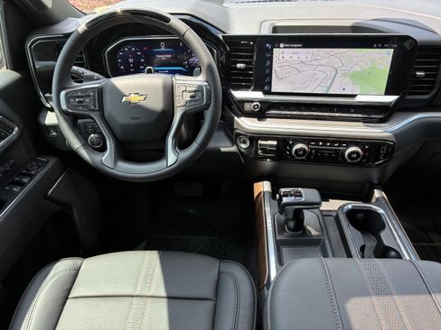 New 2026 Chevrolet Silverado 1500 High Country w/ High Country Premium Package AWD/4WD image 22