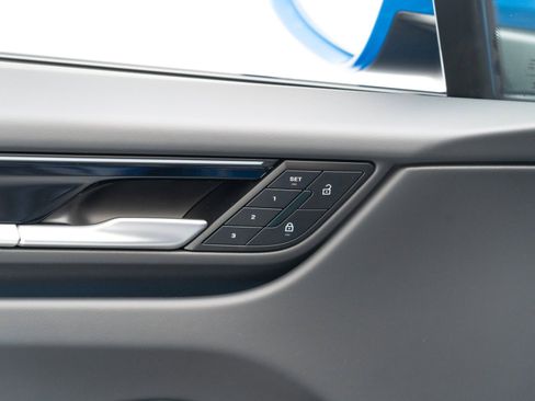 New 2026 Porsche Macan Electric RWD image 21