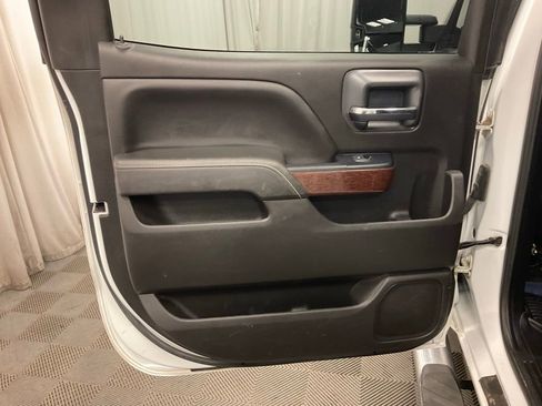 Used 2018 GMC Sierra 2500 SLE w/ SLE Preferred Package image 32