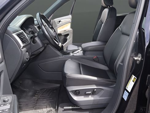 Used 2020 Volkswagen Atlas Cross Sport SE FWD image 13