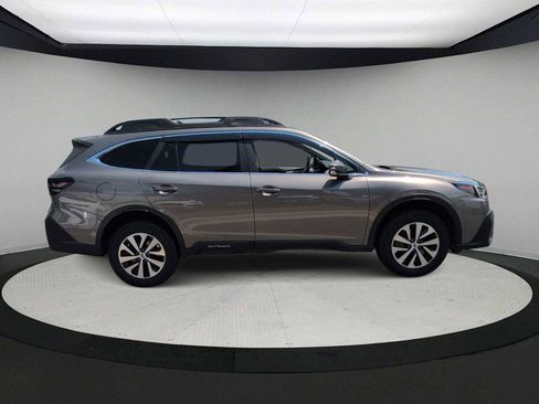 Used 2021 Subaru Outback Premium AWD/4WD image 9