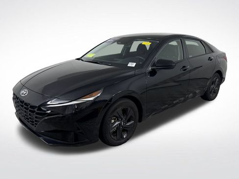 Certified 2023 Hyundai Elantra SEL w/ Cargo Package FWD image 9