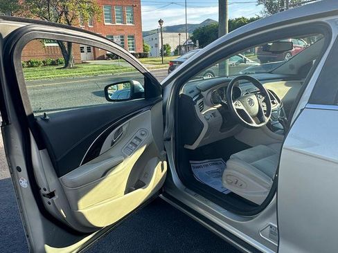 Used 2014 Buick LaCrosse image 12