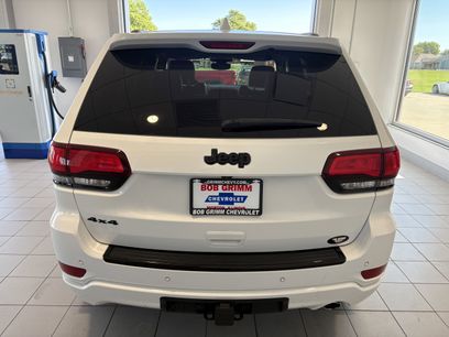 Used 2017 Jeep Grand Cherokee Altitude