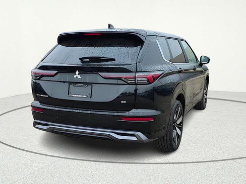 New 2026 Mitsubishi Outlander SE FWD image 6