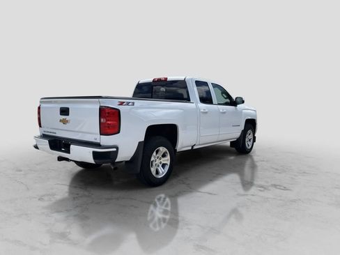 Used 2018 Chevrolet Silverado 1500 LT w/ All Star Edition AWD/4WD image 8